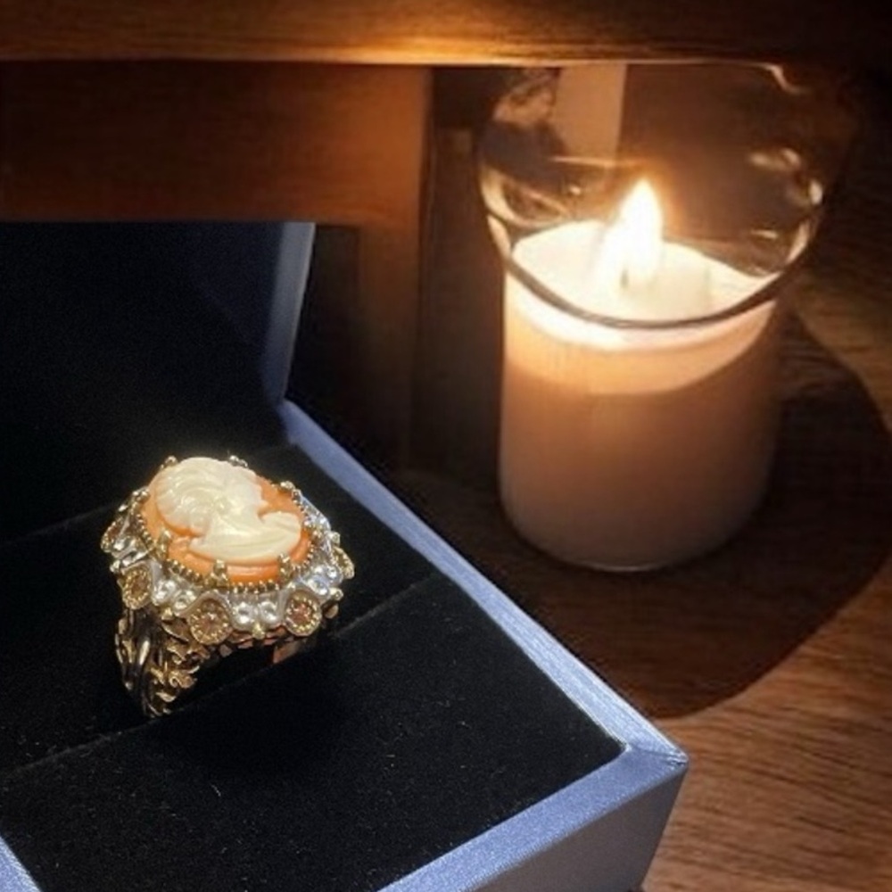 Authentic Carved Shell Cameo Ring Set in Sterling & 18kt Vermeil  NWB   size 5